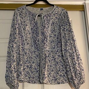 Old Navy Large Floral Blue and White Women's Top